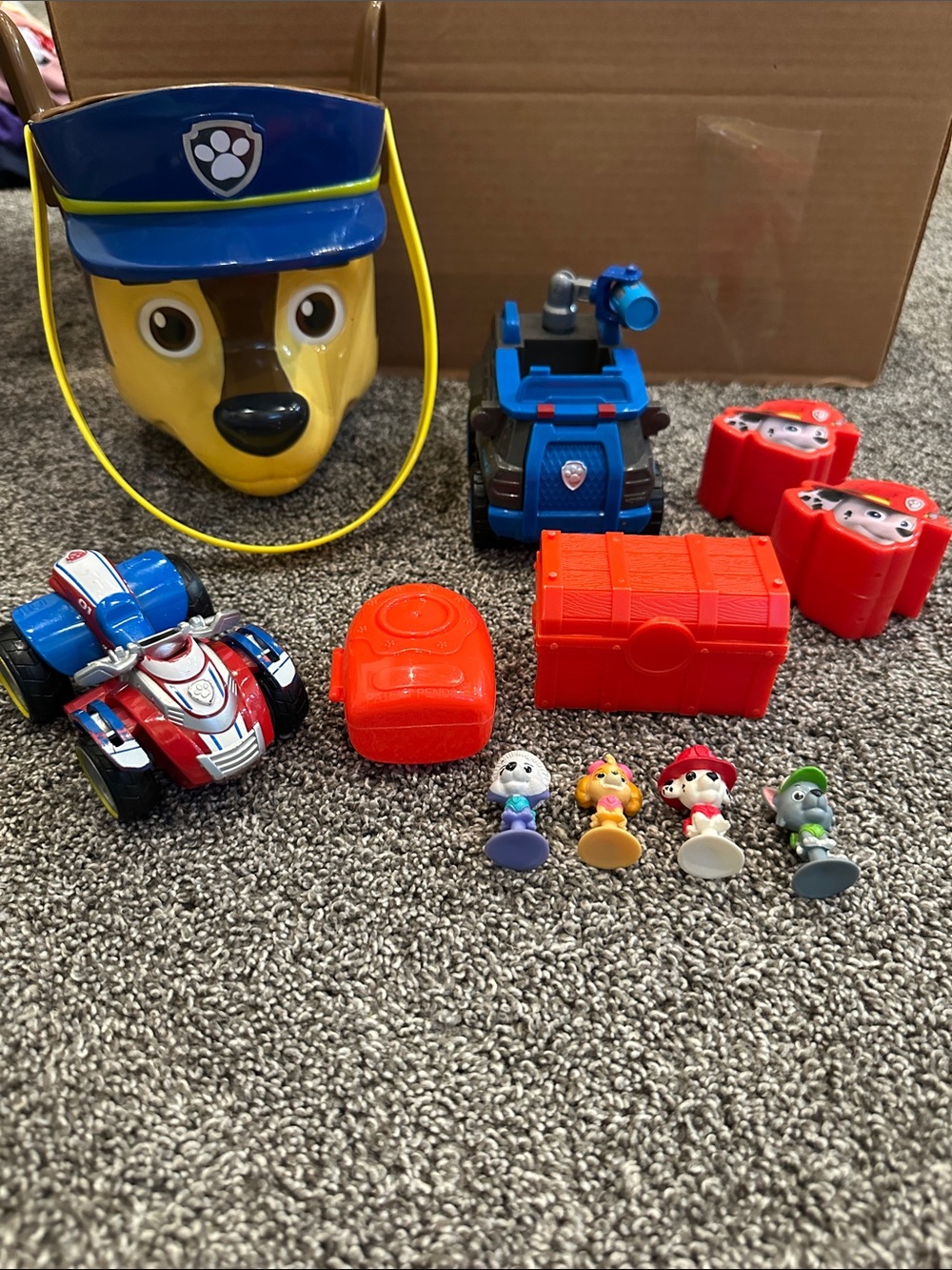 Paw Patrol Kids Toys with Blue and Yellow Chase bucket